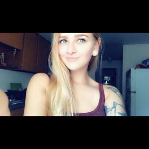 Meet your Posher, Dee